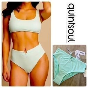 QUINTSOUL size medium (8/10) swimsuit bottom. New with tags. High rise